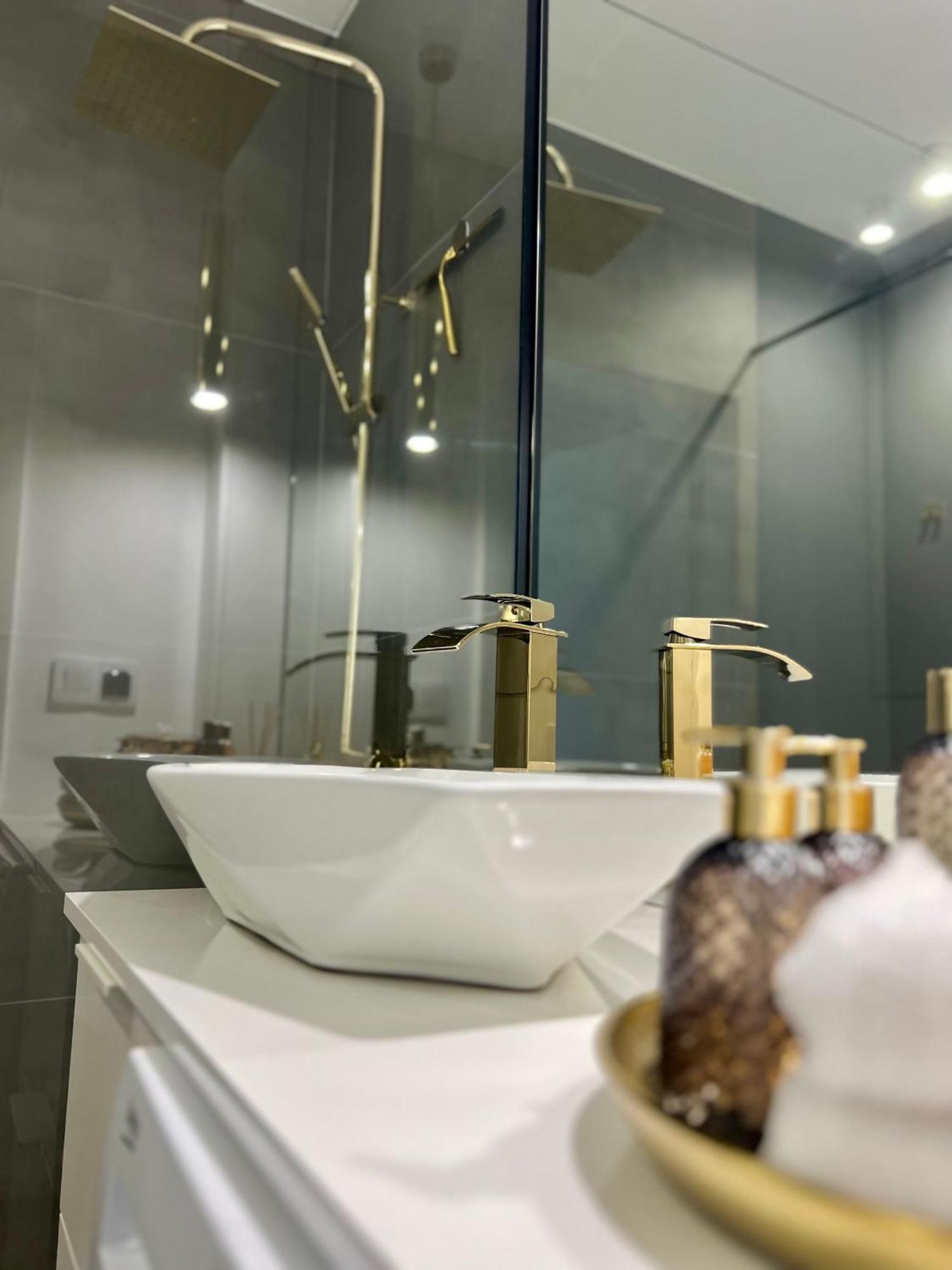 M&S Lux Apartments Kochanowskiego Łódź Esterno foto
