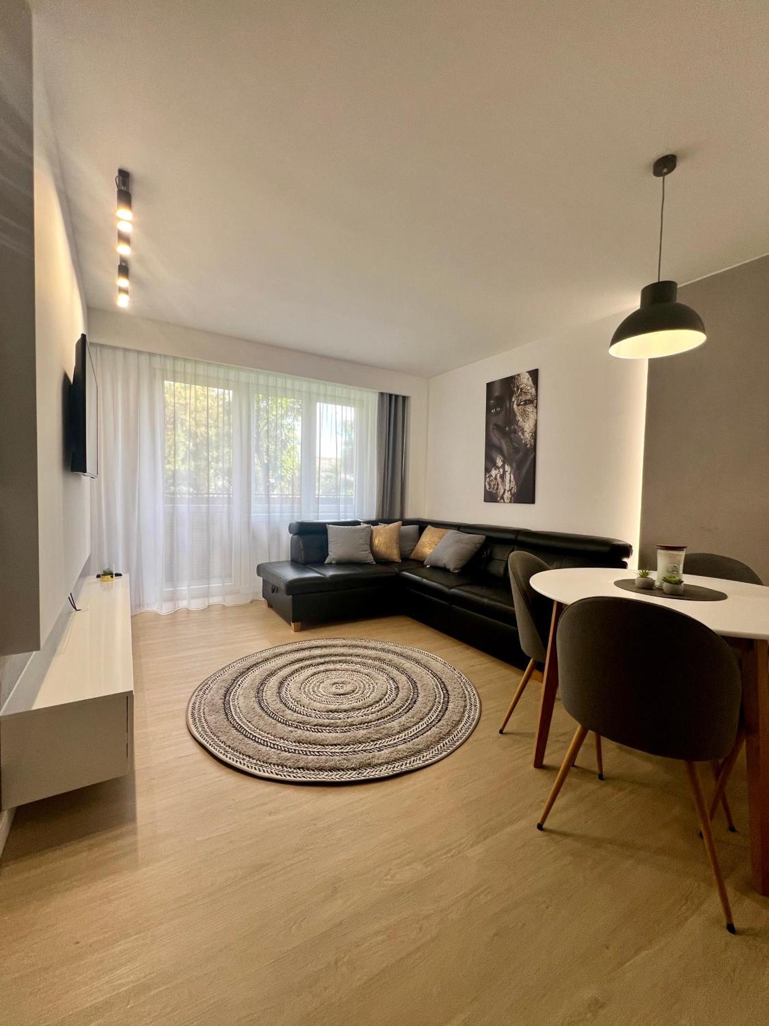 M&S Lux Apartments Kochanowskiego Łódź Esterno foto